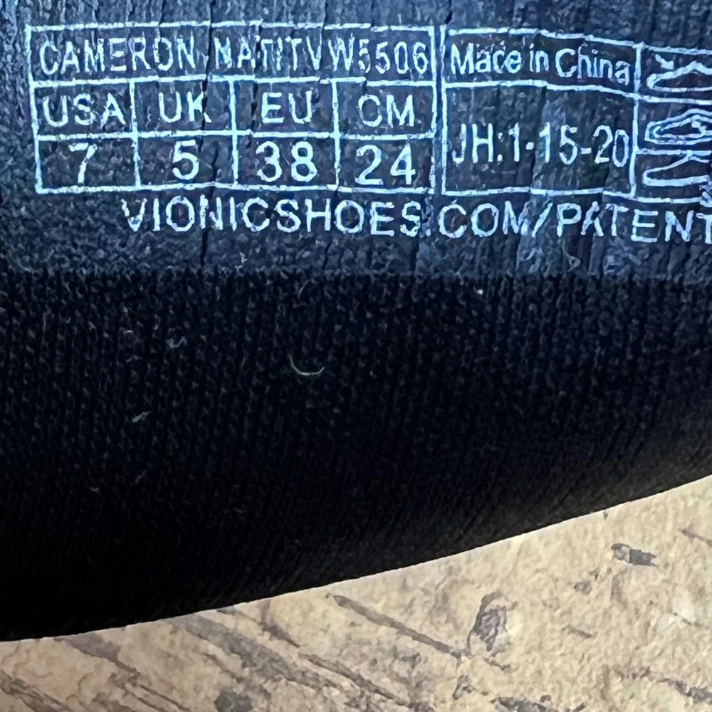 Vionic sandals cameron